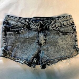Celebrity Pink Size 3 Jean Shorts!!